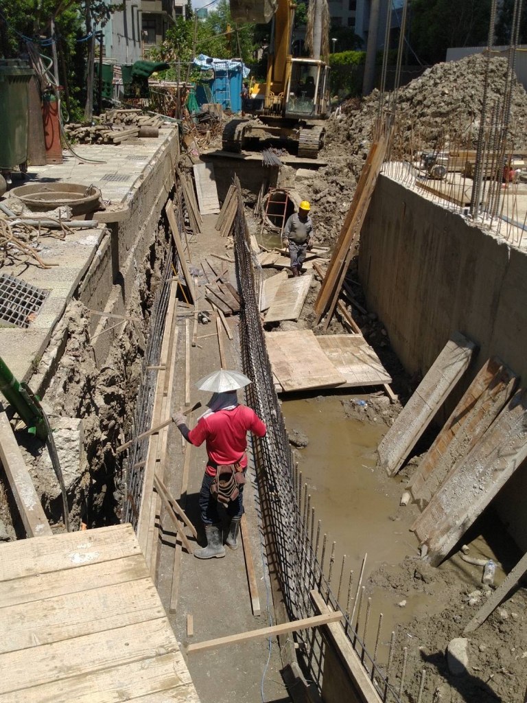 新北市新莊區頭前重劃區改建低地排水設施工程－既有排水箱涵牆鋼筋綁紮及組模板