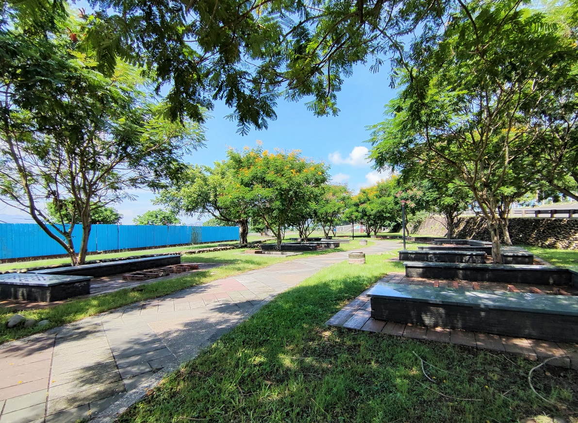 「樹林區原住民主題部落公園」烤肉區