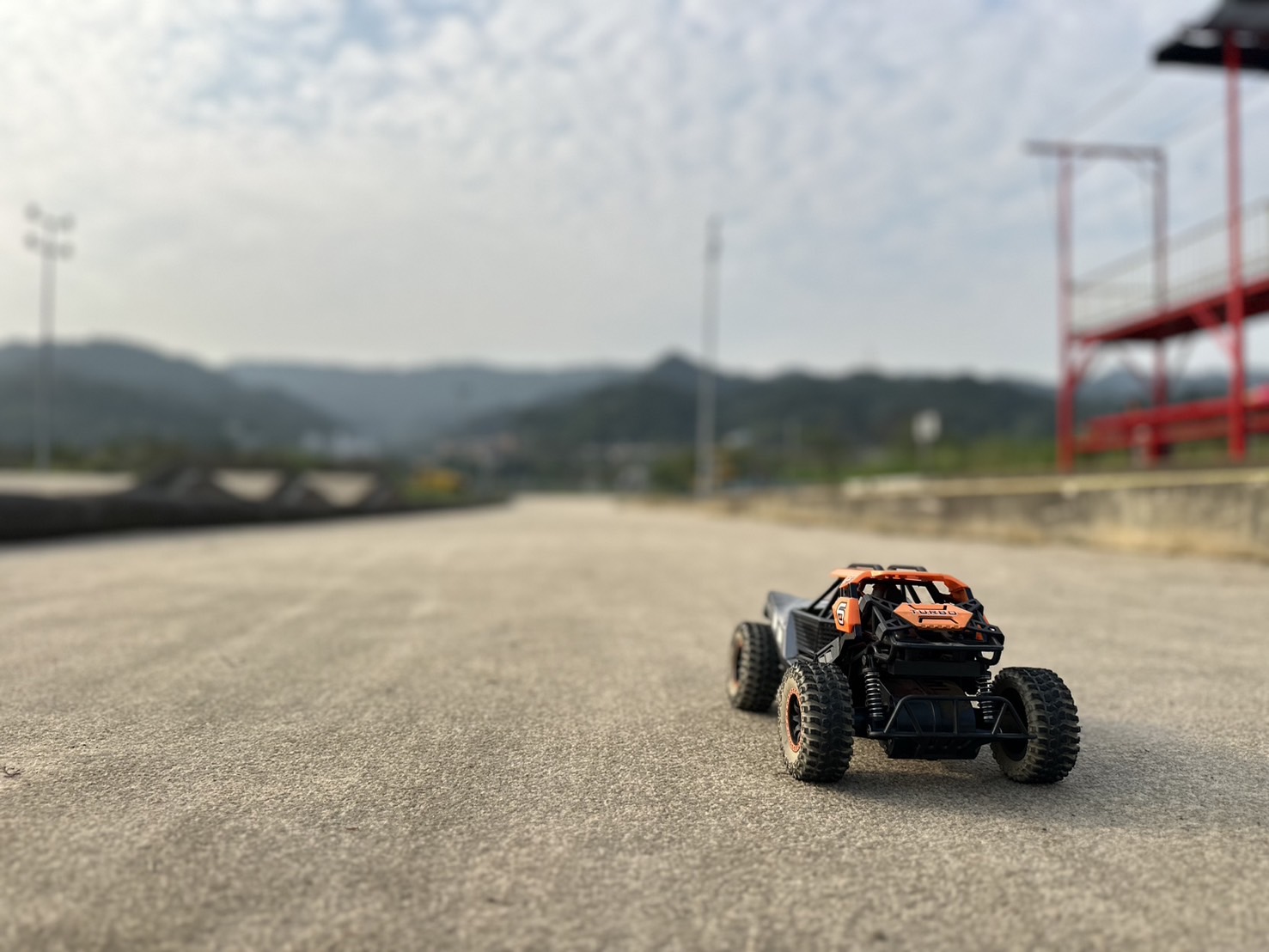 山佳越野場-跑道與周邊環境結合，翻新原有跑道。