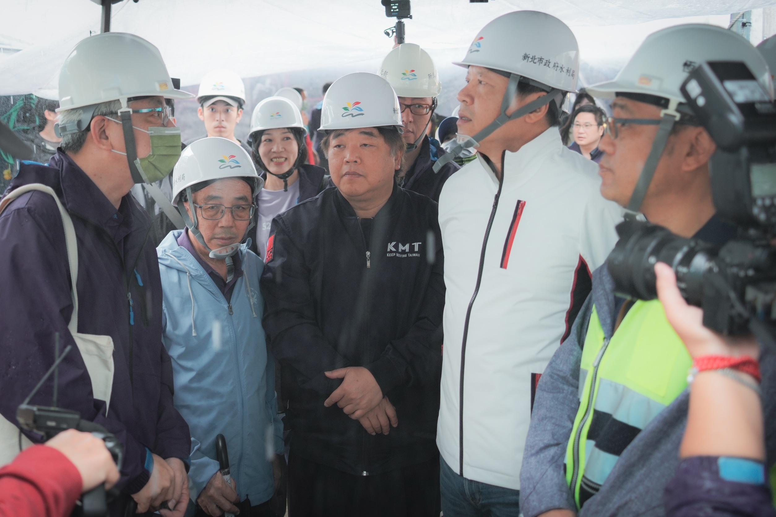 朱惕之副市長聽取水利局報告工程進度