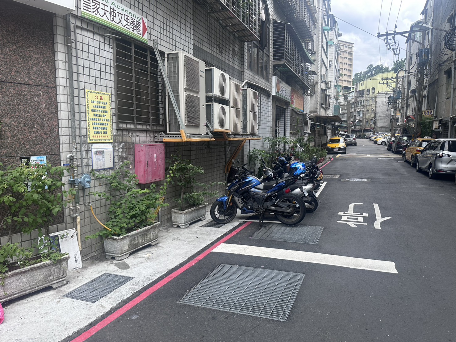  景新街467巷20弄口新設抽水井，井內設置抽水機組增加排水效率