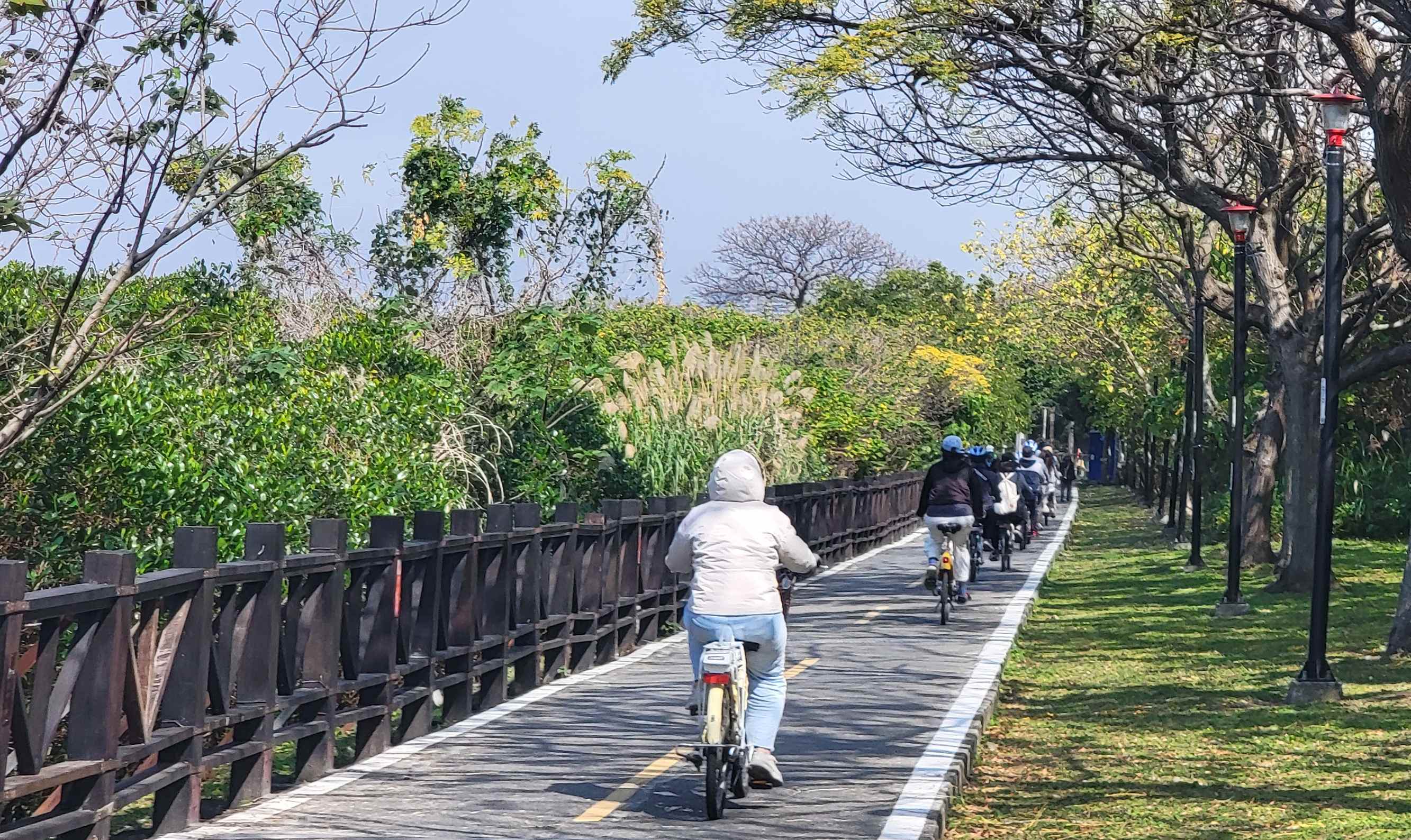 碳生活齊響應、同事團隊河濱共騎金色水岸自行車道