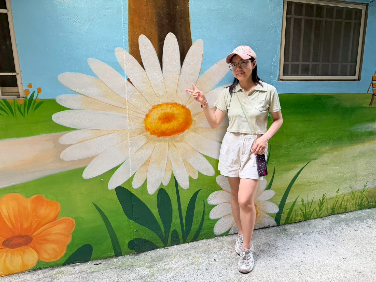 沐浴在太陽光下的花朵【板橋區聯翠里】