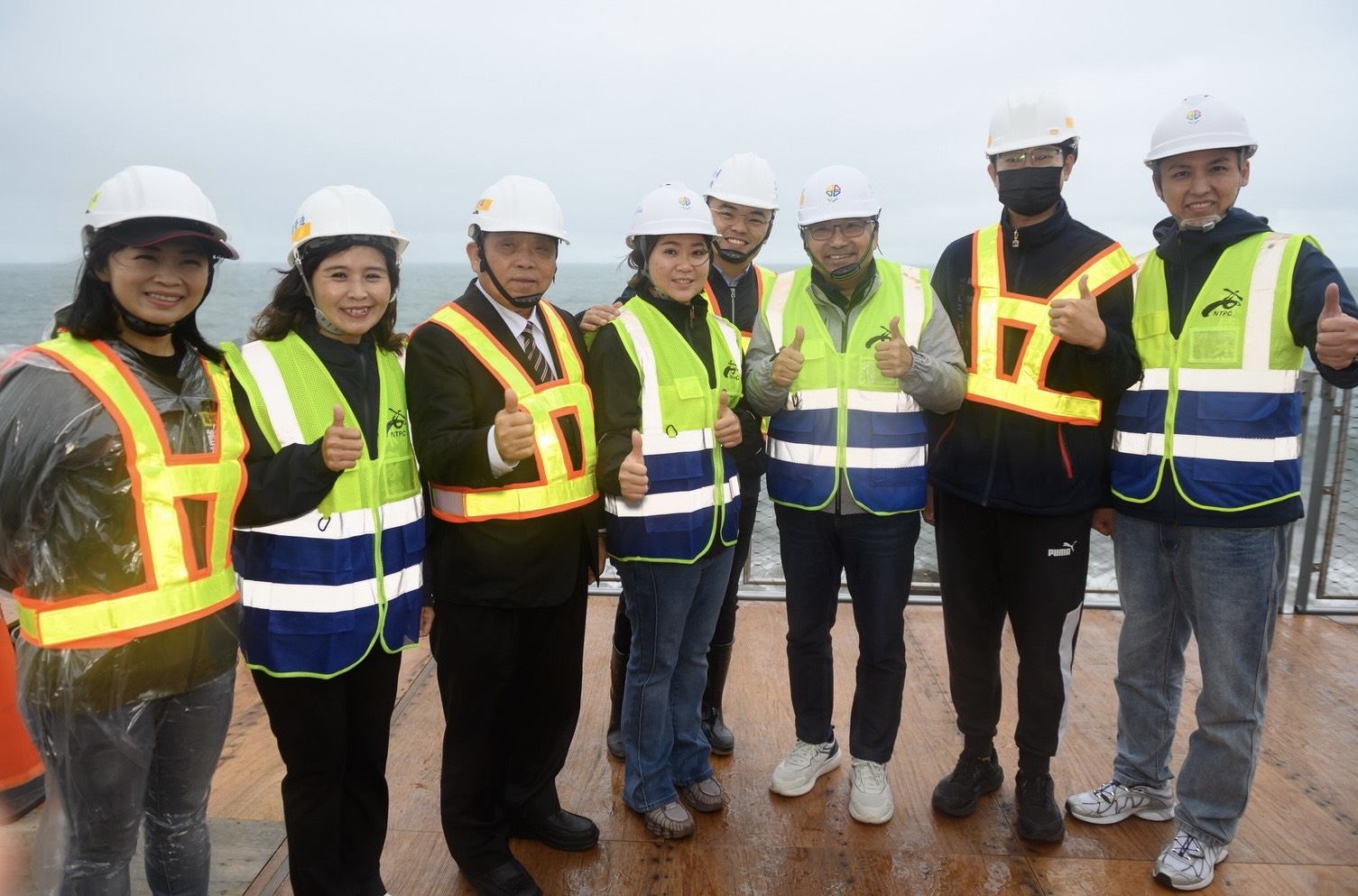  侯友宜市長今(31)日前往視察並表示海堤段自行車道將有無限海景