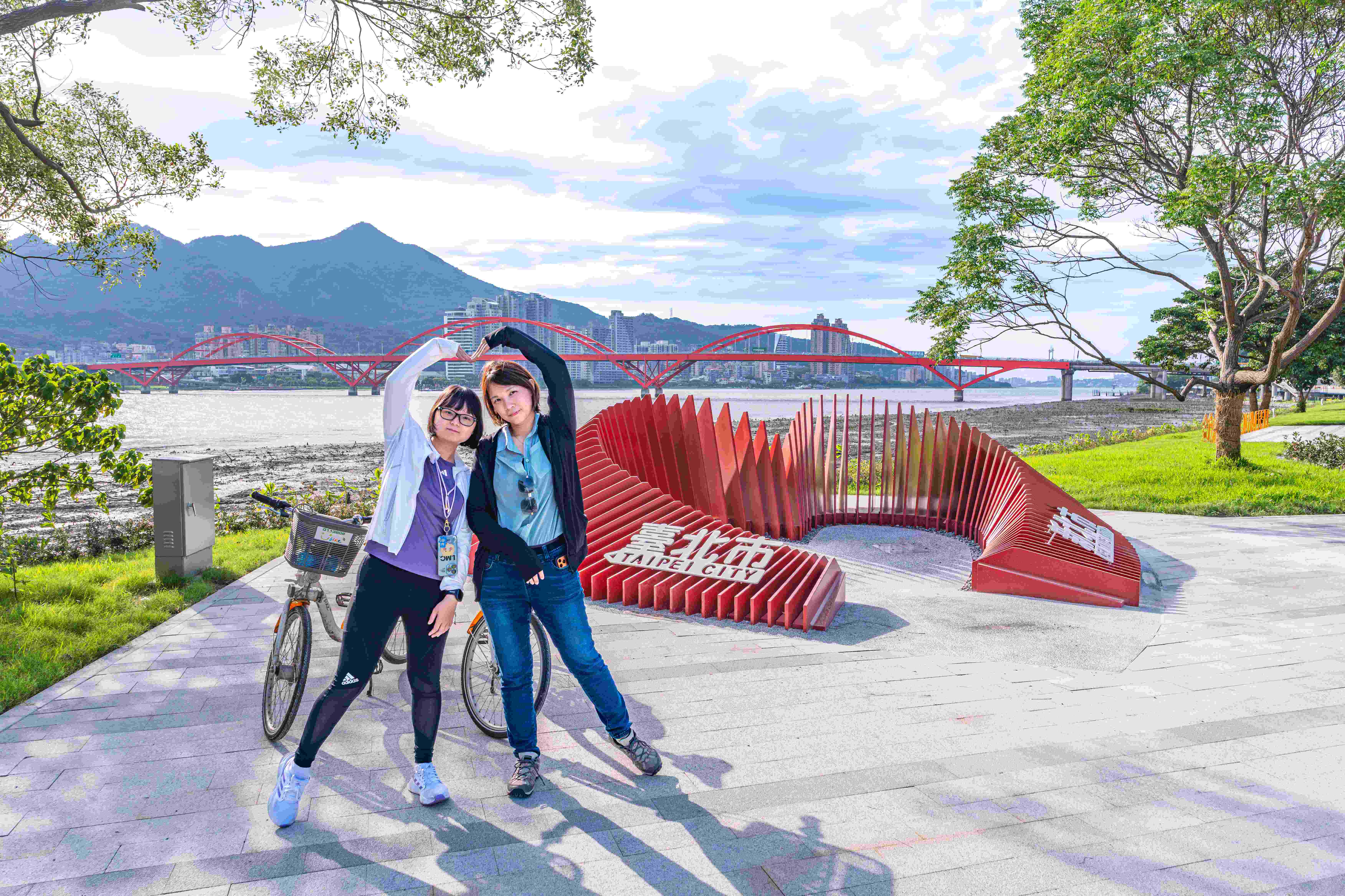  「雙北之心」雕塑象徵雙北兩市連結美好的堅定友誼
