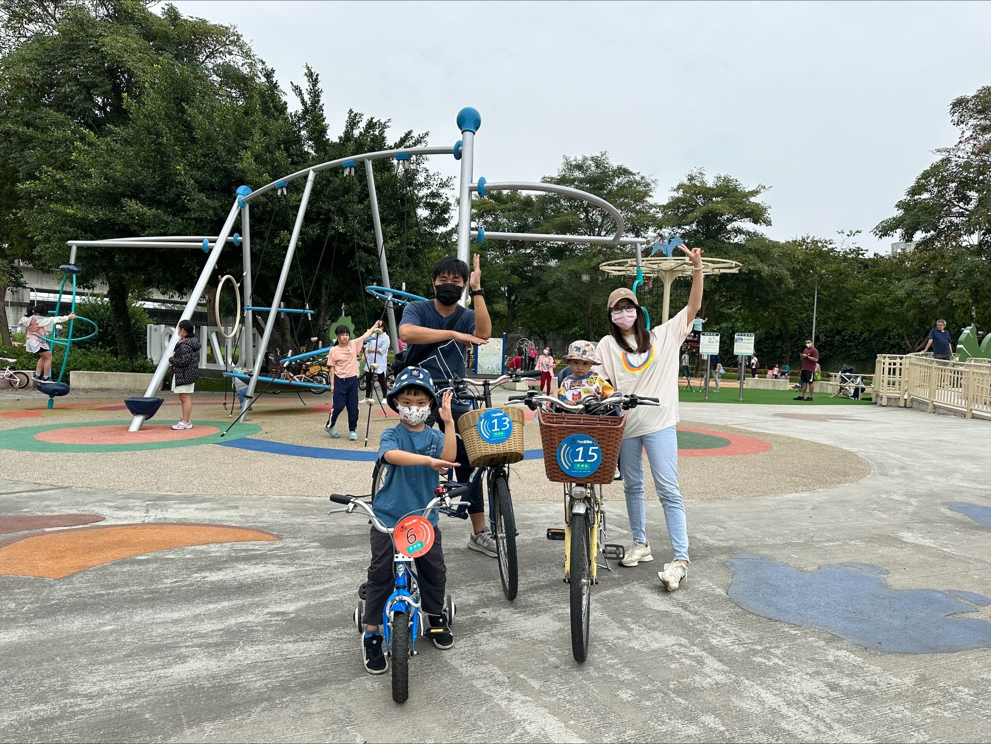  自行車租借站提供多種車種_歡迎親子共遊新北河濱