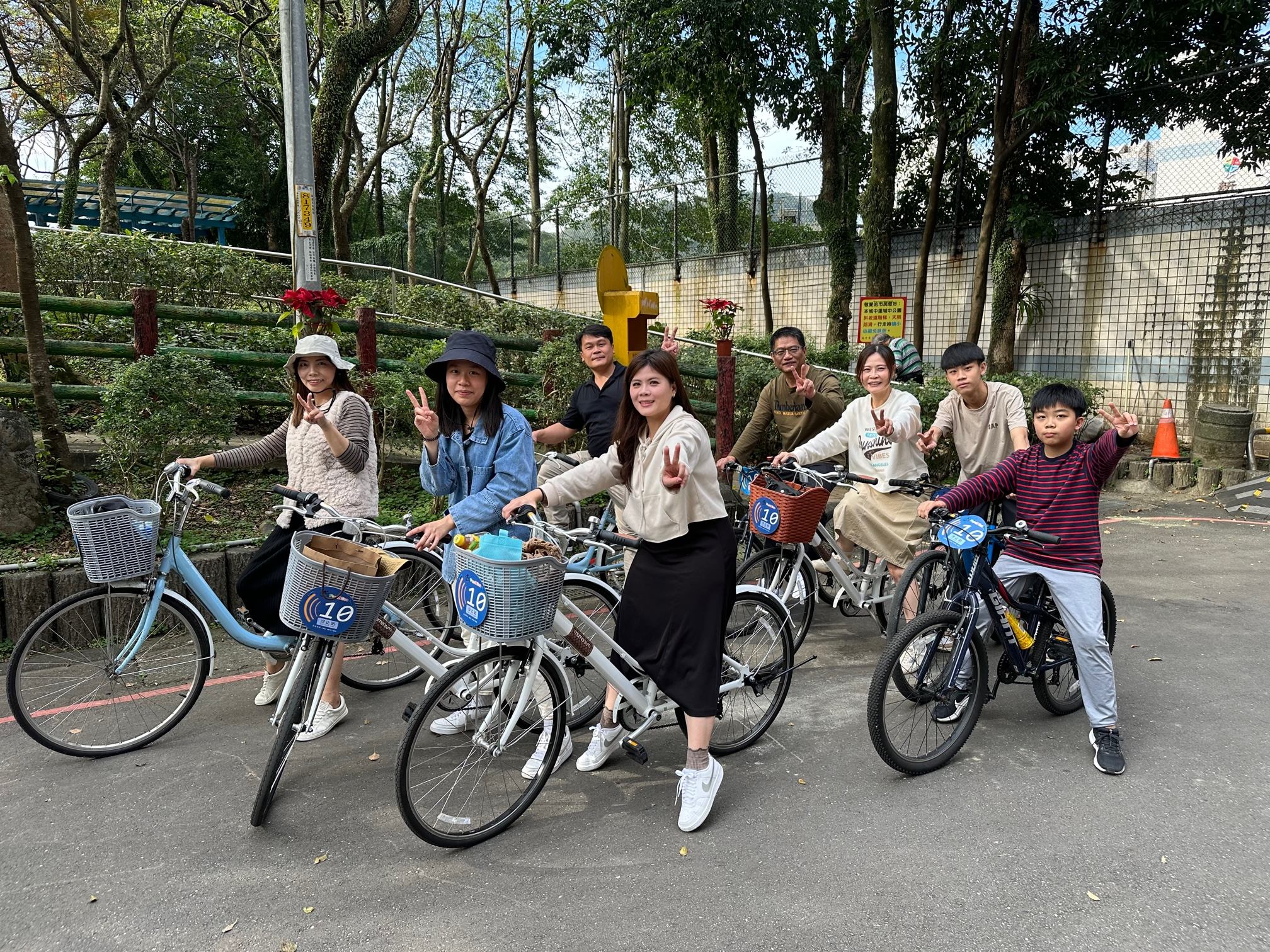  相關6月3日世界自行車 日與三五好友一同自新北河濱騎乘自行車