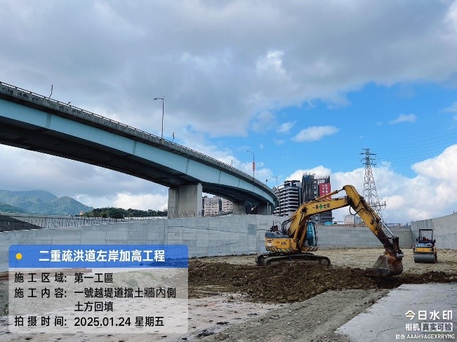 一號越堤道擋土牆內側土方回填