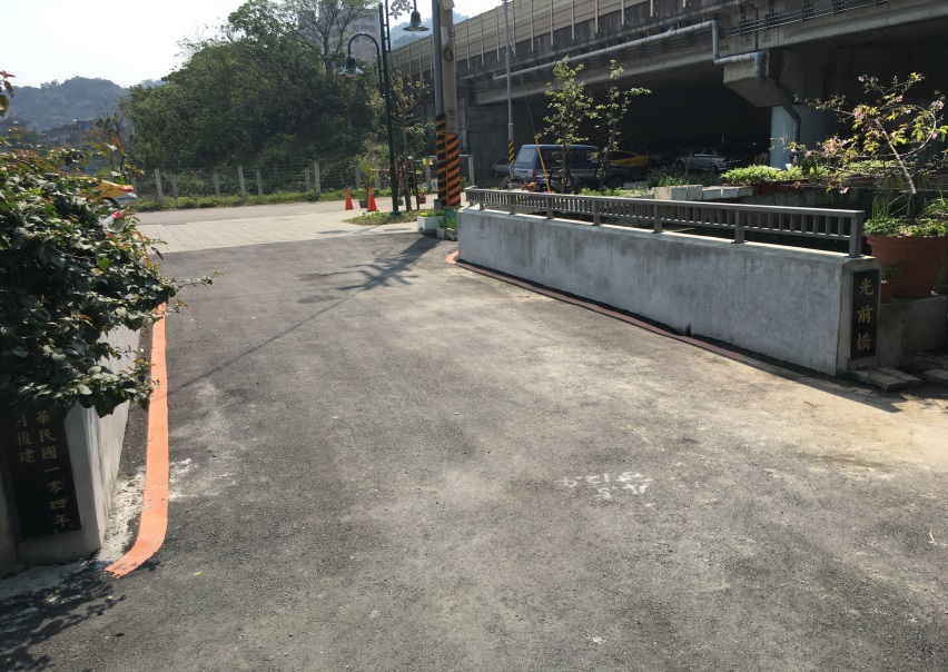 長城橋橋面重新鋪面